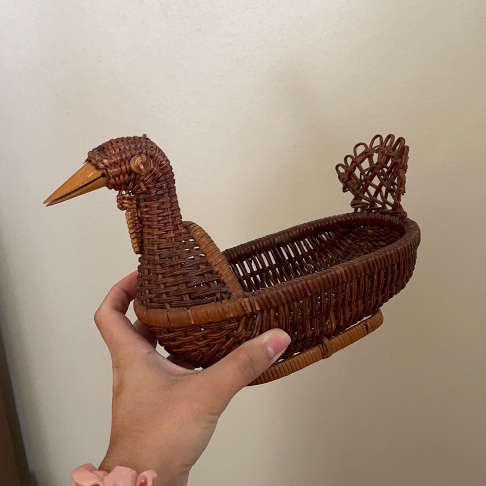 Vintage Wicker duck